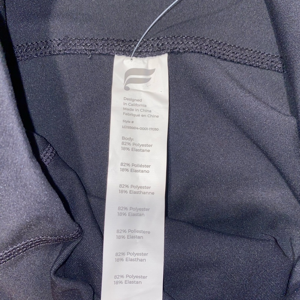 Fabletics Black High-Waisted PureLuxe Leggings Size 6 Small NWT - Picture 4 of 6